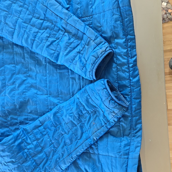 Patagonia Men's Puffer Coat - Picture 12 of 13